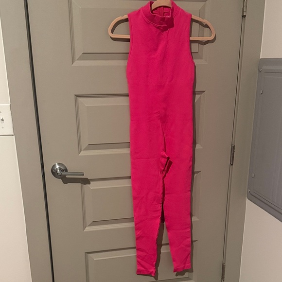 Pink Ribbed Sleeveless Jumpsuit! Invisible Back Zipper! Spring Casual Athletic - Picture 3 of 6